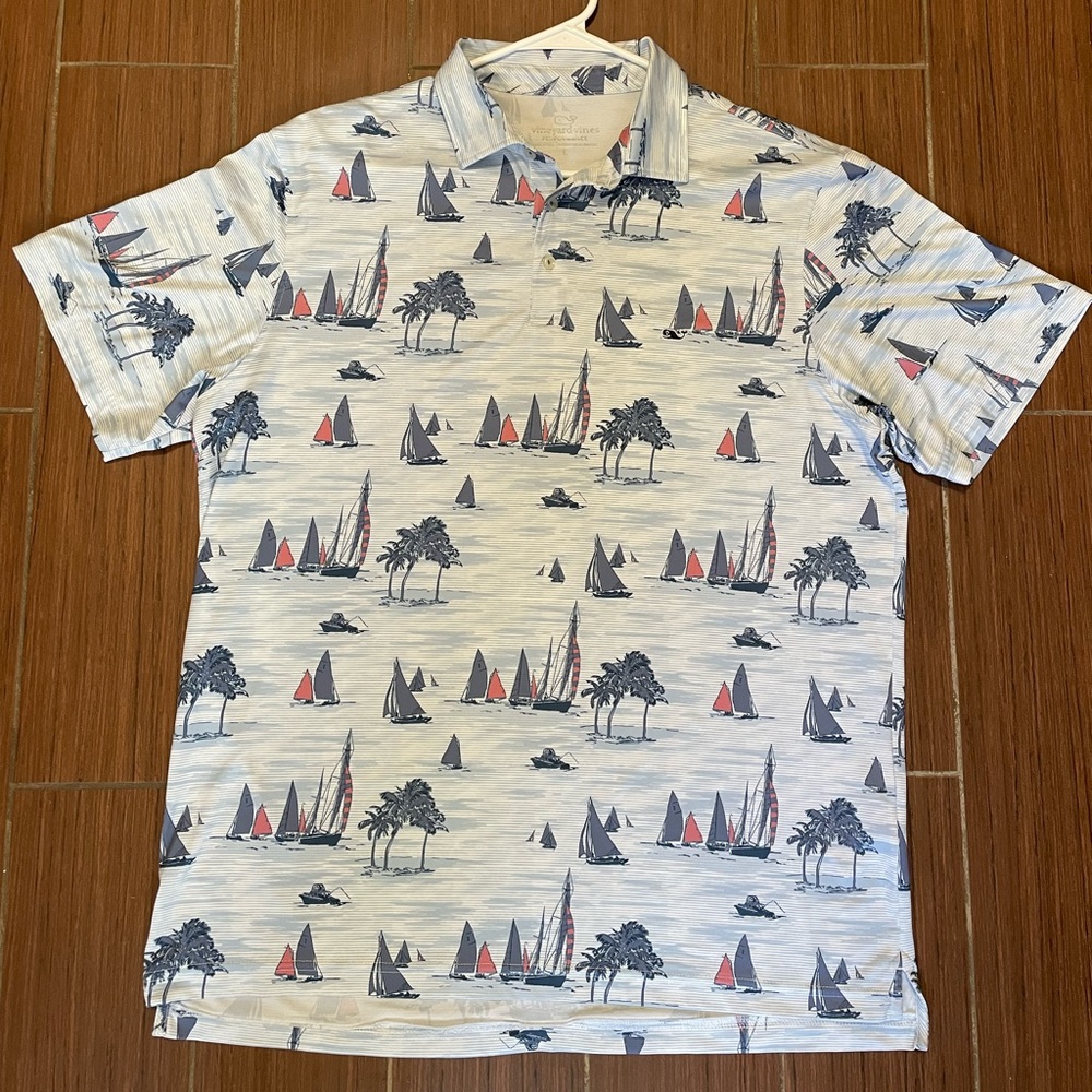 Vineyard Vines Sailboat Performance Polo!! Size - Large